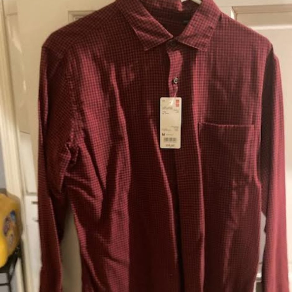 uniqlo red black dress shirt